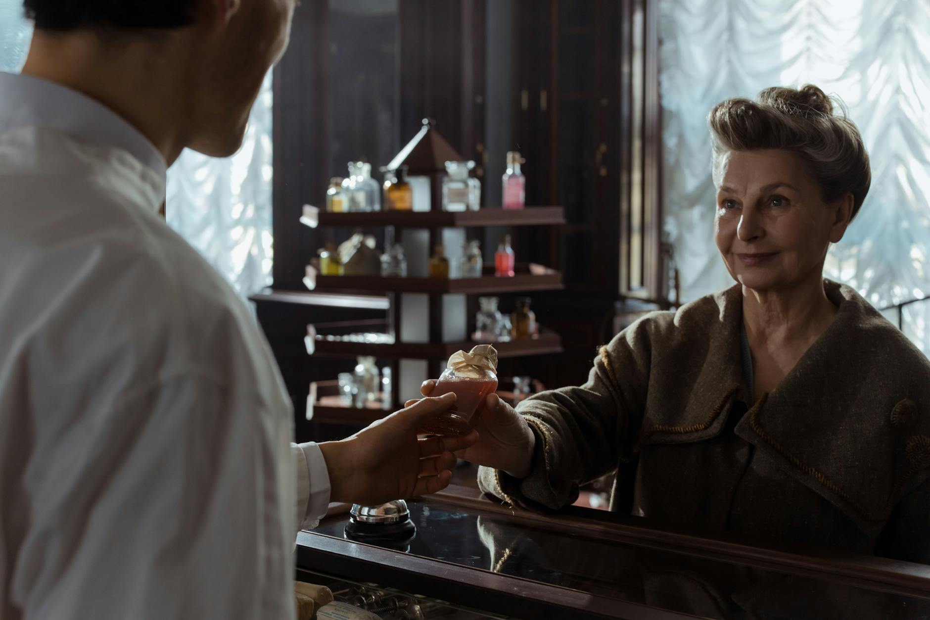 woman, choosing, perfume